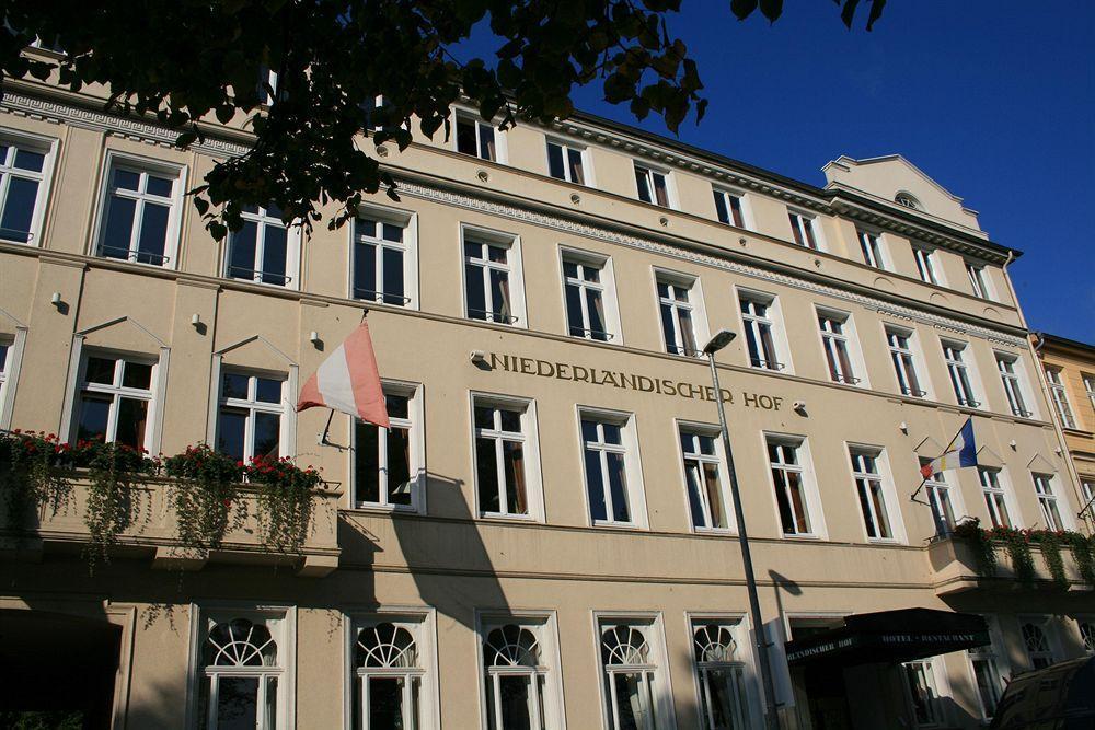 Hotel Niederlaendischer Hof Шверін Екстер'єр фото