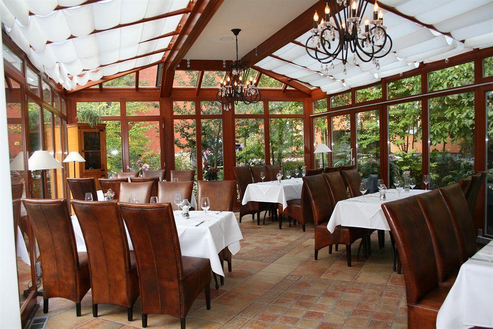 Hotel Niederlaendischer Hof Шверін Ресторан фото