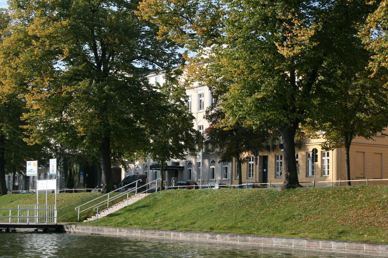 Hotel Niederlaendischer Hof Шверін Екстер'єр фото
