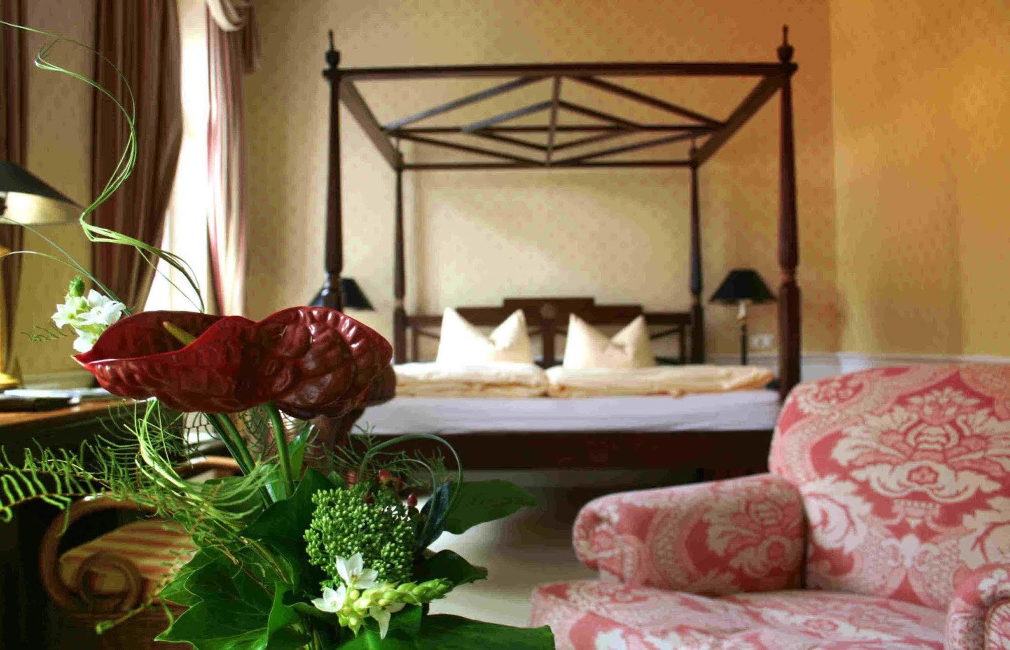 Hotel Niederlaendischer Hof Шверін Екстер'єр фото